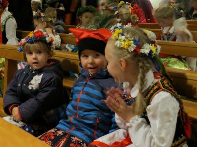 2018-12-16 Weihnachtstheater: Geschenke für den Samichlaus