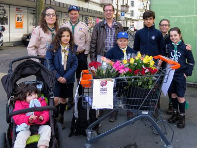 2019-03-30 Rosenverkauf im Quartier